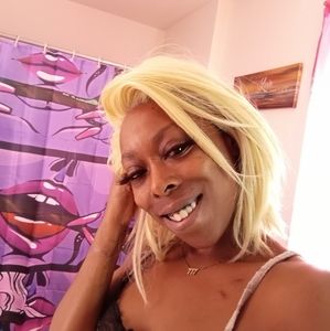 Meet your Posher, Trenisha